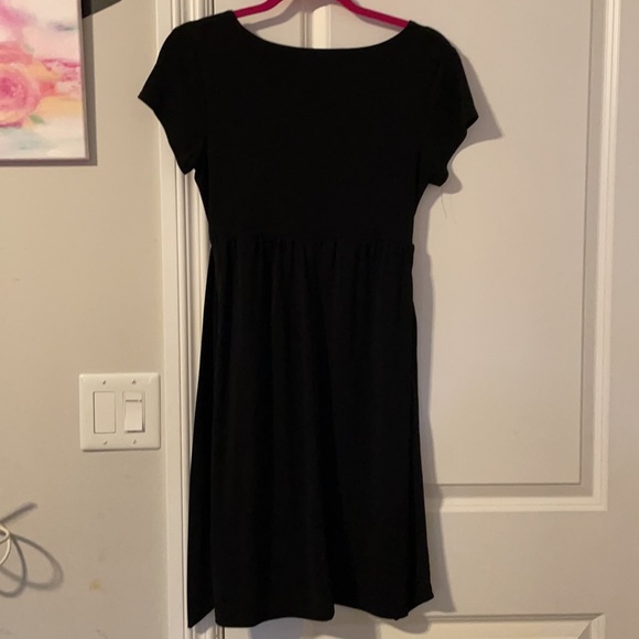 Black ABStudio polyester spandex dress with sash - Picture 3 of 4